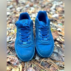 Nike Air Max ltd midnight navy. Men’s size 11.